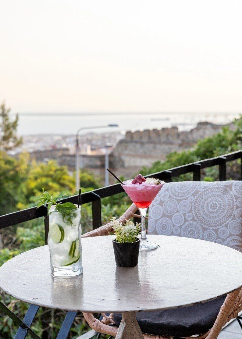 melkiades-cafe-bar14.jpg