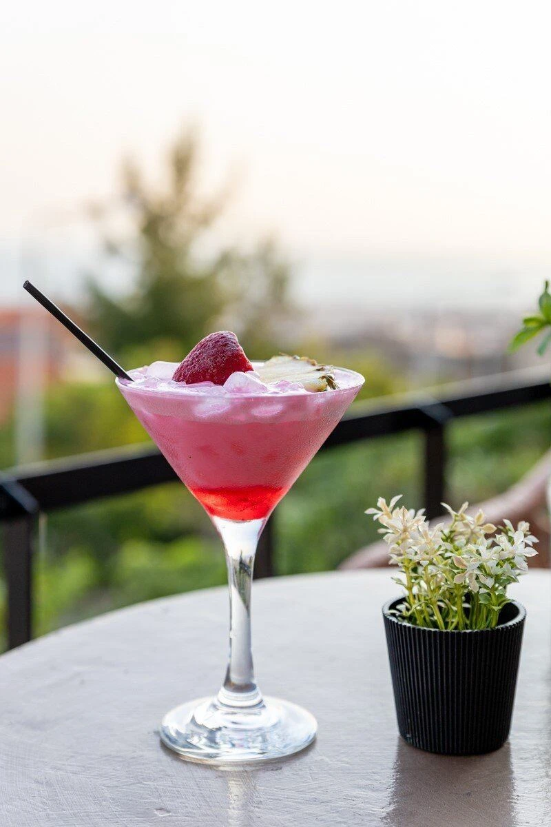 melkiades-cafe-bar15.jpg
