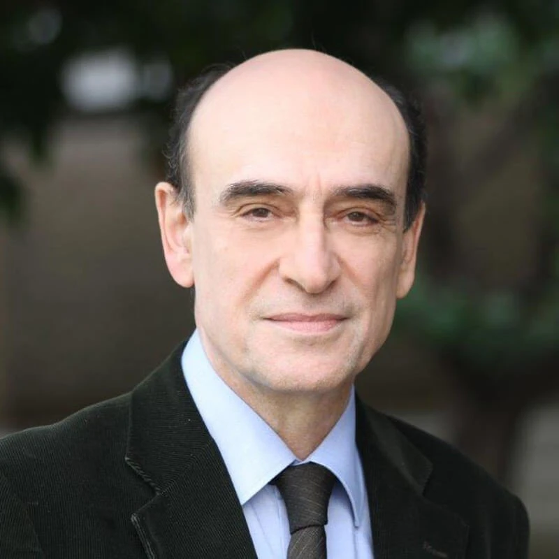 petrakis.jpg