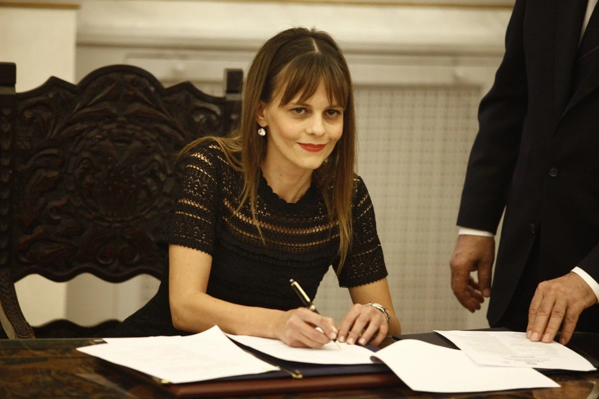 axtsioglou-ypourgos.jpg