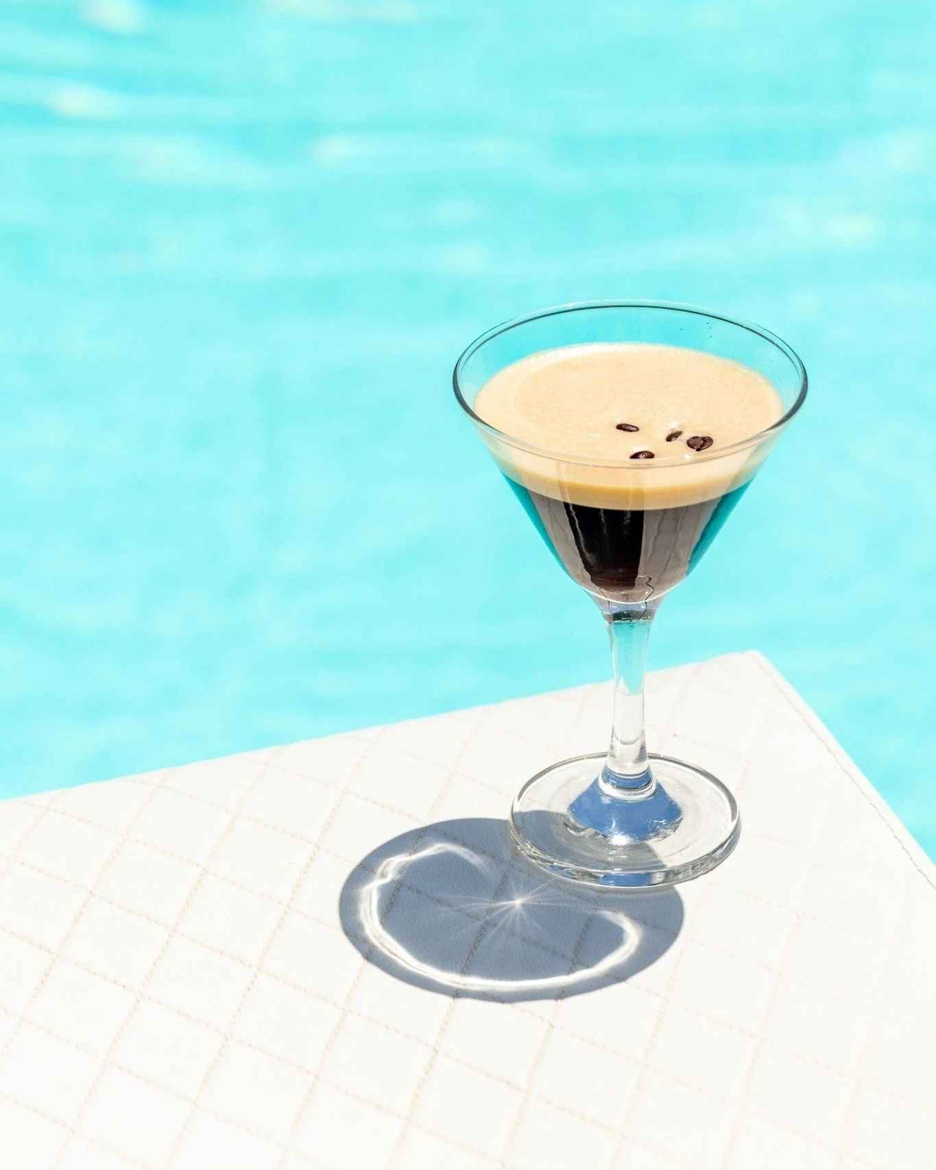 liquido-pool-lounge-5.jpg