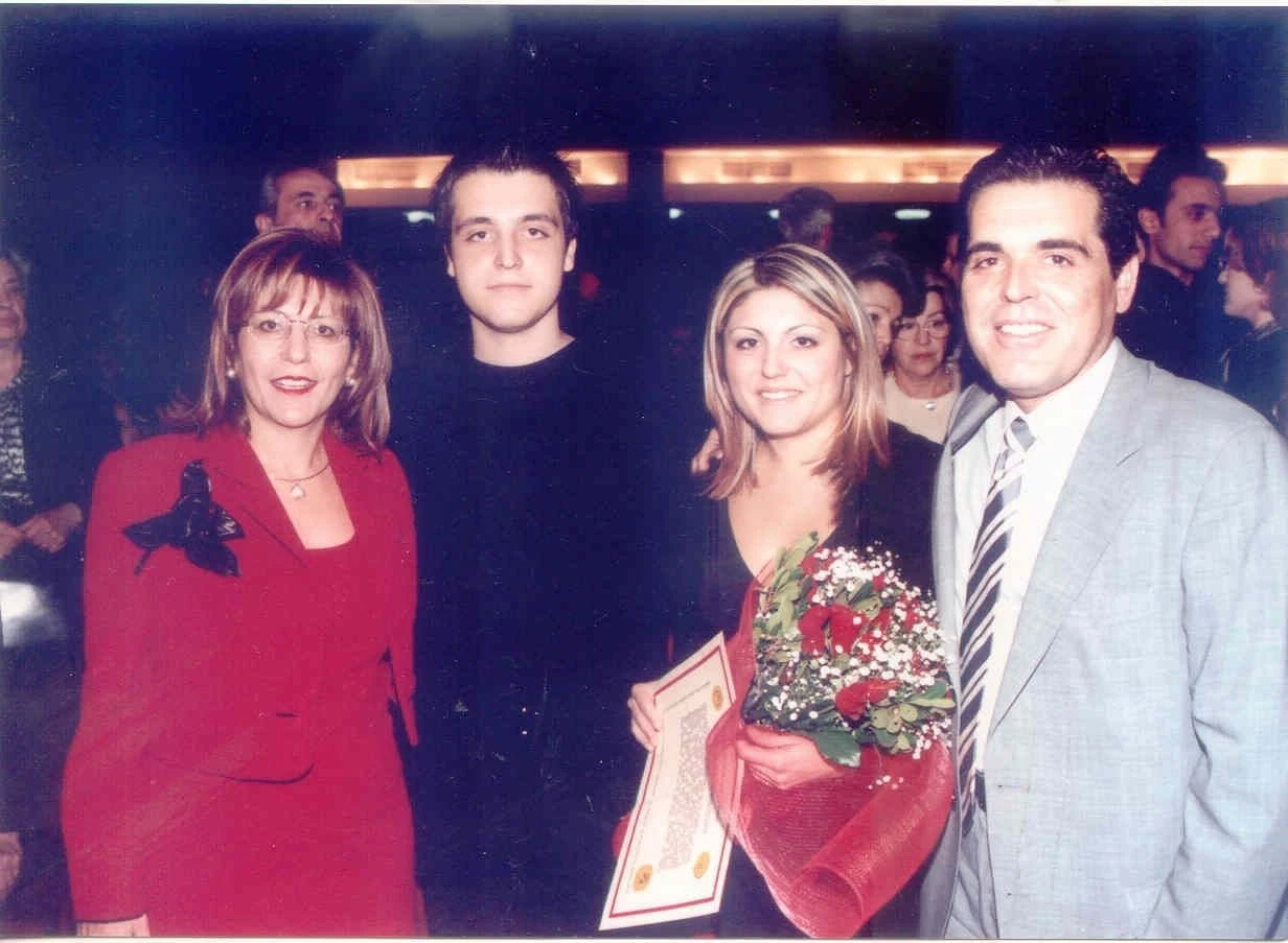 dermentzopoulou-proinos-kafes-me-goneis.JPG