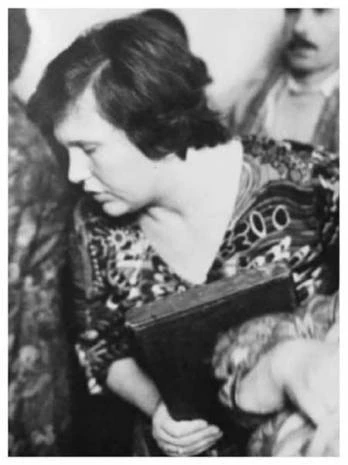 gaitatzifotini1.jpg