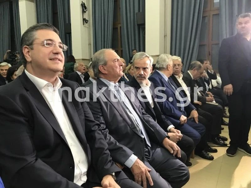 xarvalias-vivlio-karamanlis-thessaloniki4.jpg