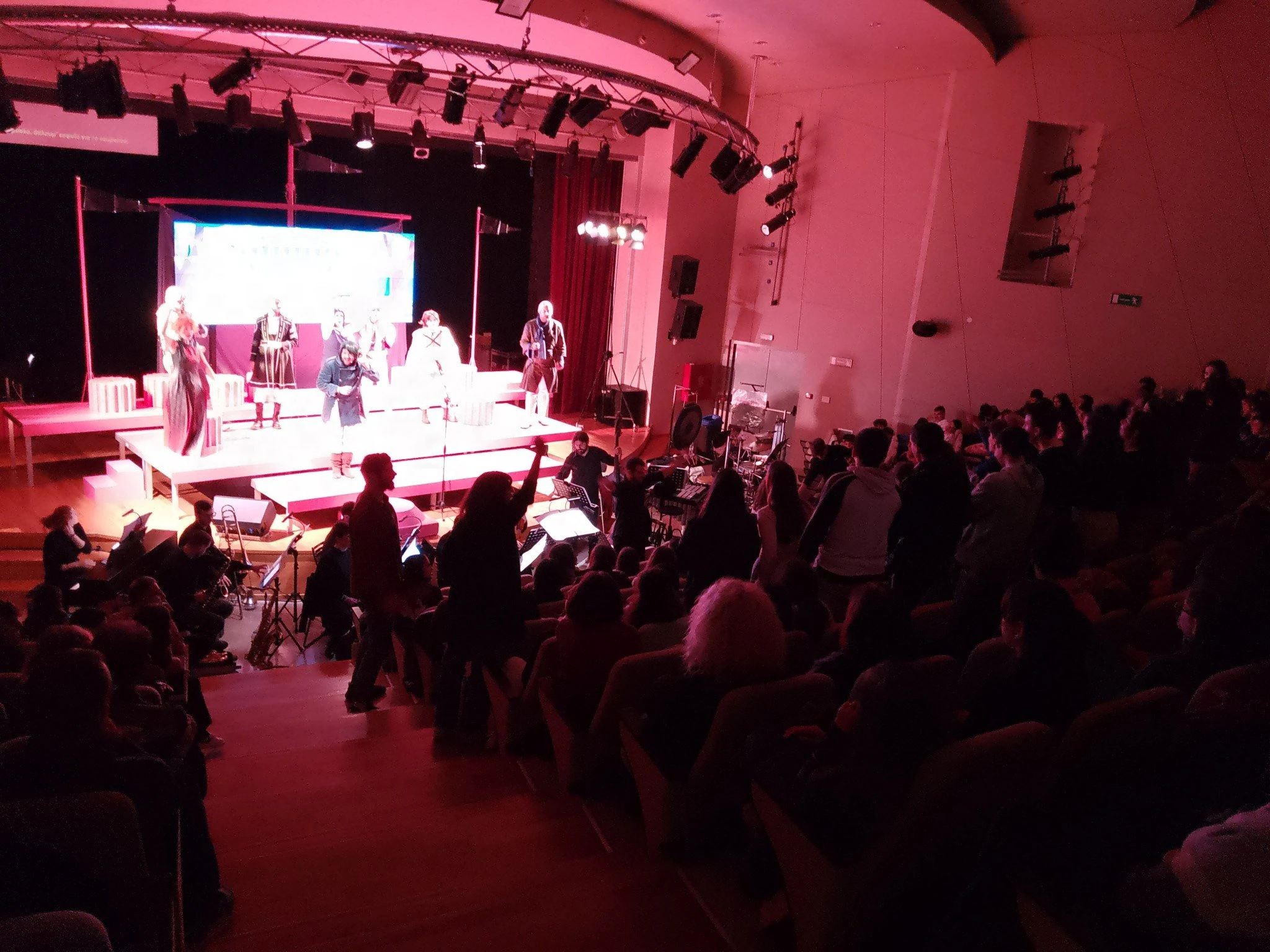 i-opera-diadrastika-sta-scholia-foto-ianos-iliadis-3.jpg