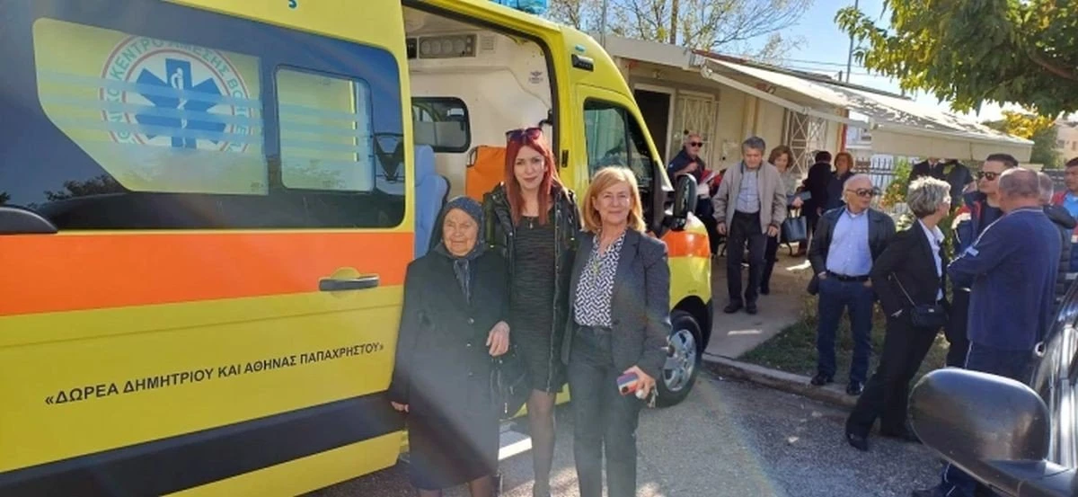          Η Α. Παπαχρήστου πρώτη από τα αριστερά     