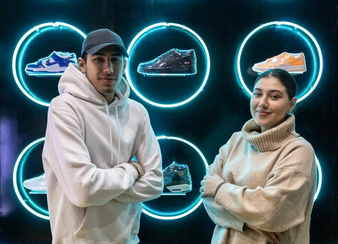 hustling-shop3.jpg