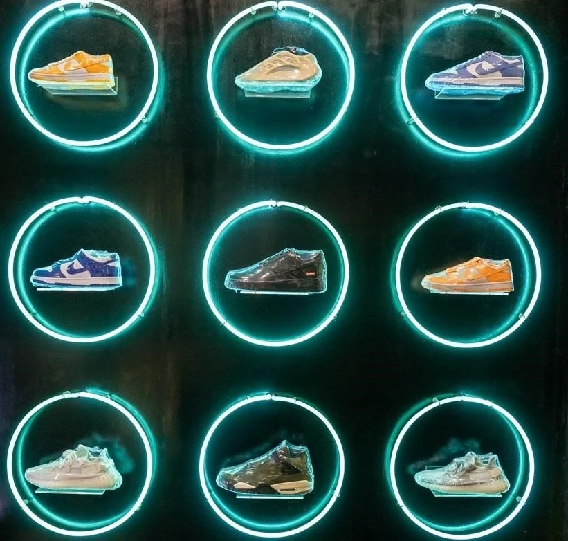 hustling-shop5.jpg