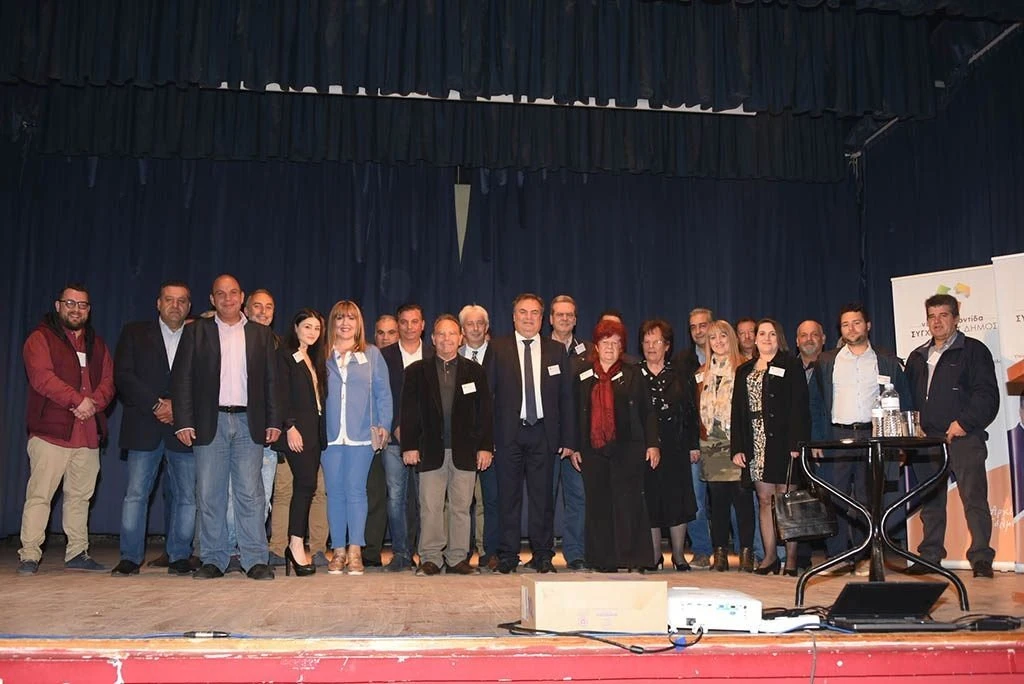 manolis-karras-proinos-kafes-syndyasmos.jpg