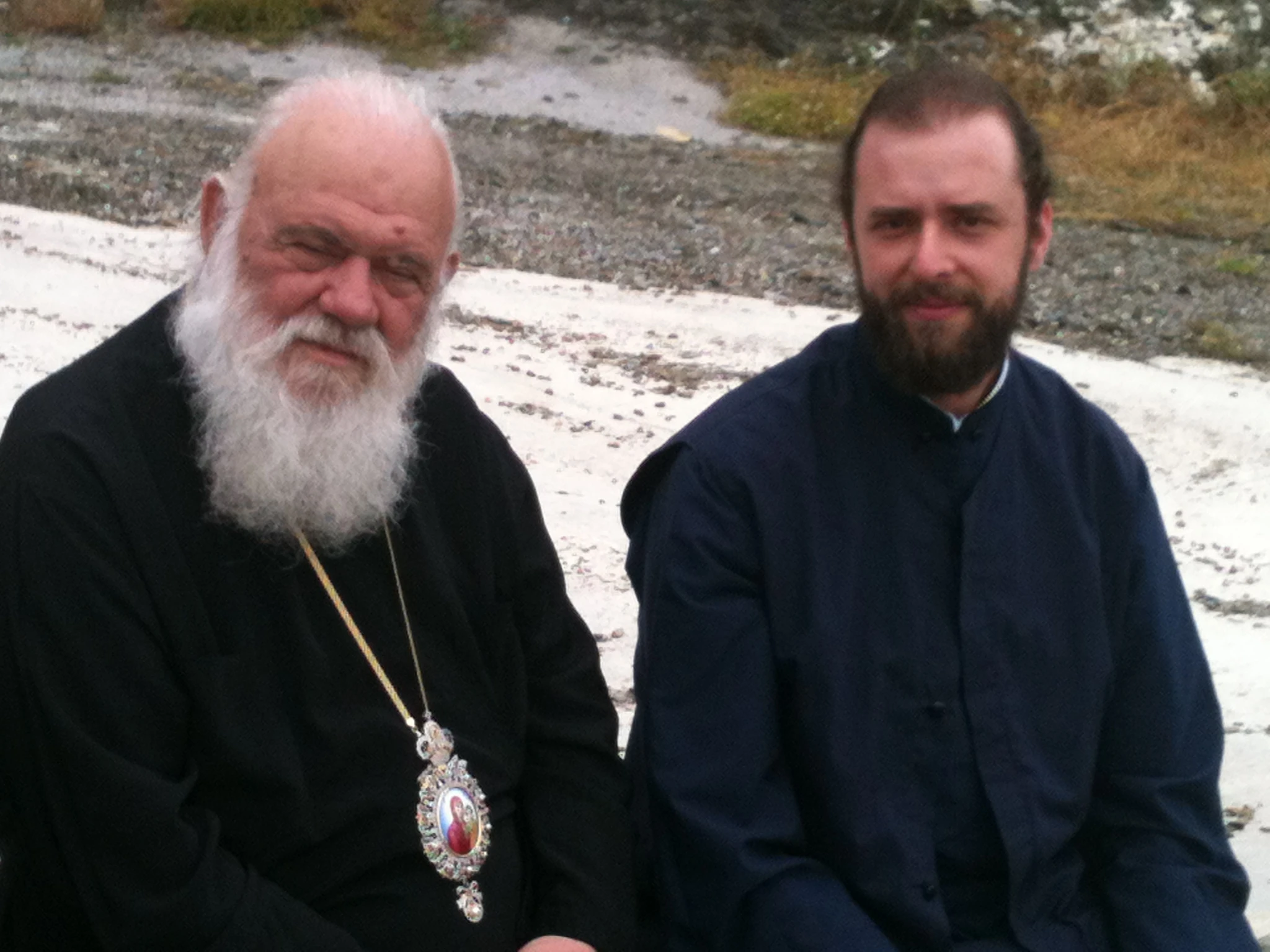 filotheos-2012-me-arxiepiskopo-ieronymo.JPG