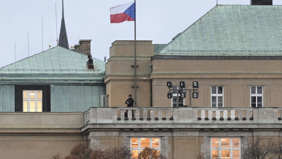 Πηγή: https://e3.365dm.com/23/12/1600x900/skynews-prague-school-czech-republic_6400730.jpg?20231221151816