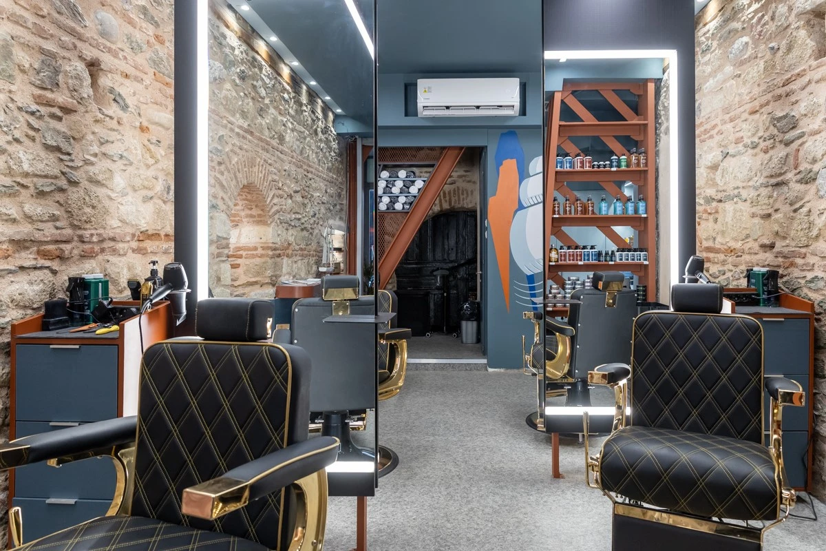 clippers-barbers2.jpg