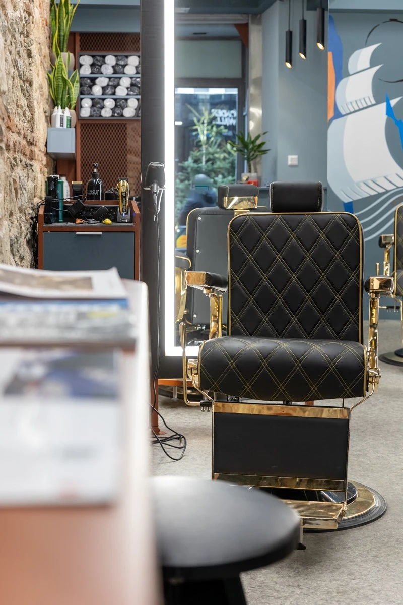 clippers-barbers3.jpg