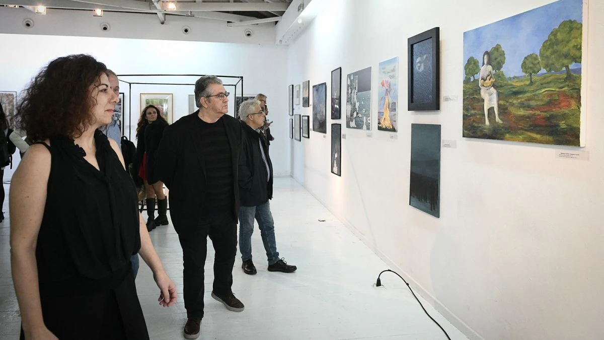 Πηγή: https://www.902.gr/eidisi/politiki/351819/d-koytsoympas-oi-laoi-mporoyn-na-zisoyn-moniasmenoi-kato-apo-ton-idio-oyrano