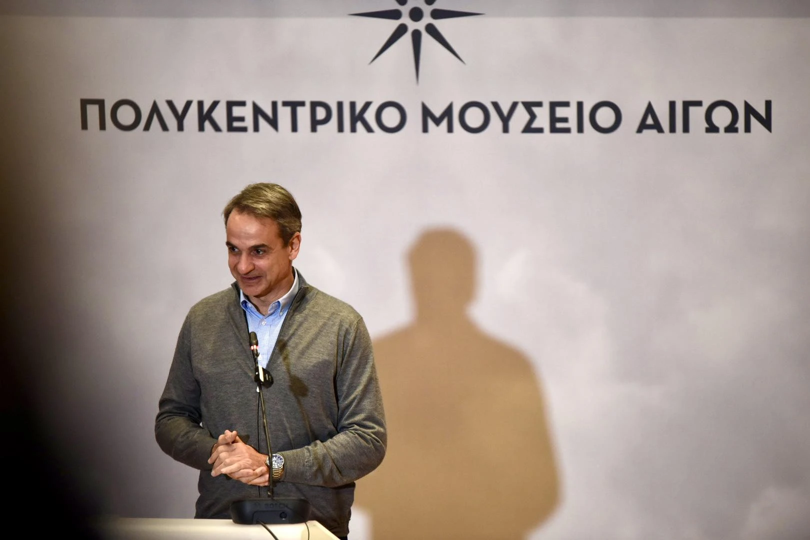 mitsotakis-aiges-apokalyptiria-1.jpg