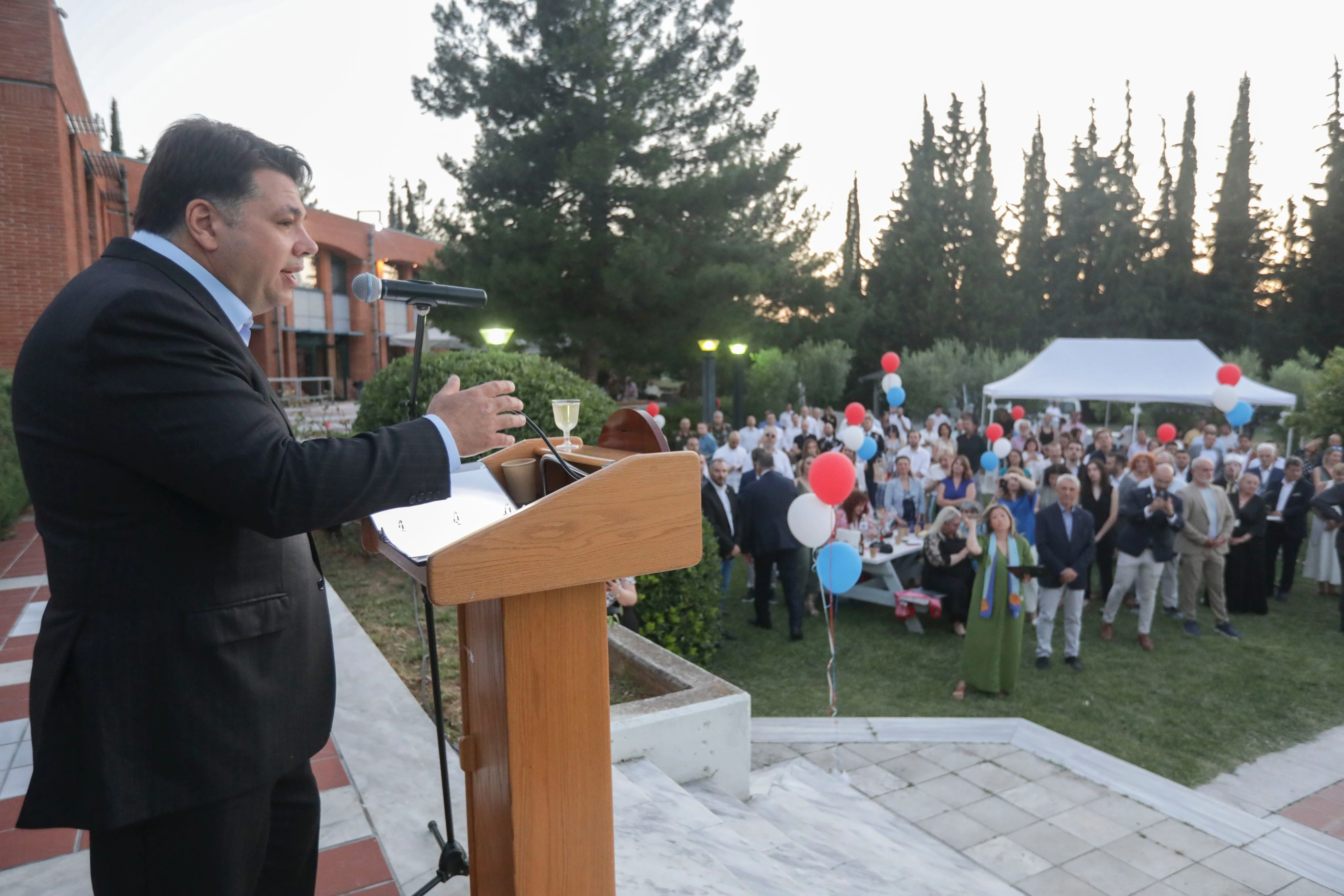 tsounis-proinos-kafes-act.jpg
