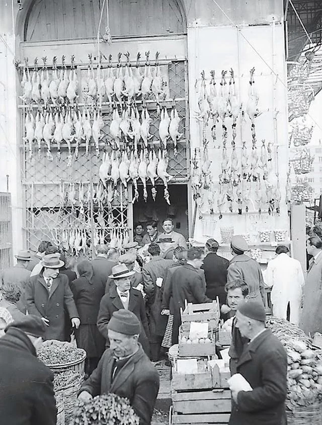 Χριστούγεννα στη Βαρβάκειο αγορά το 1950