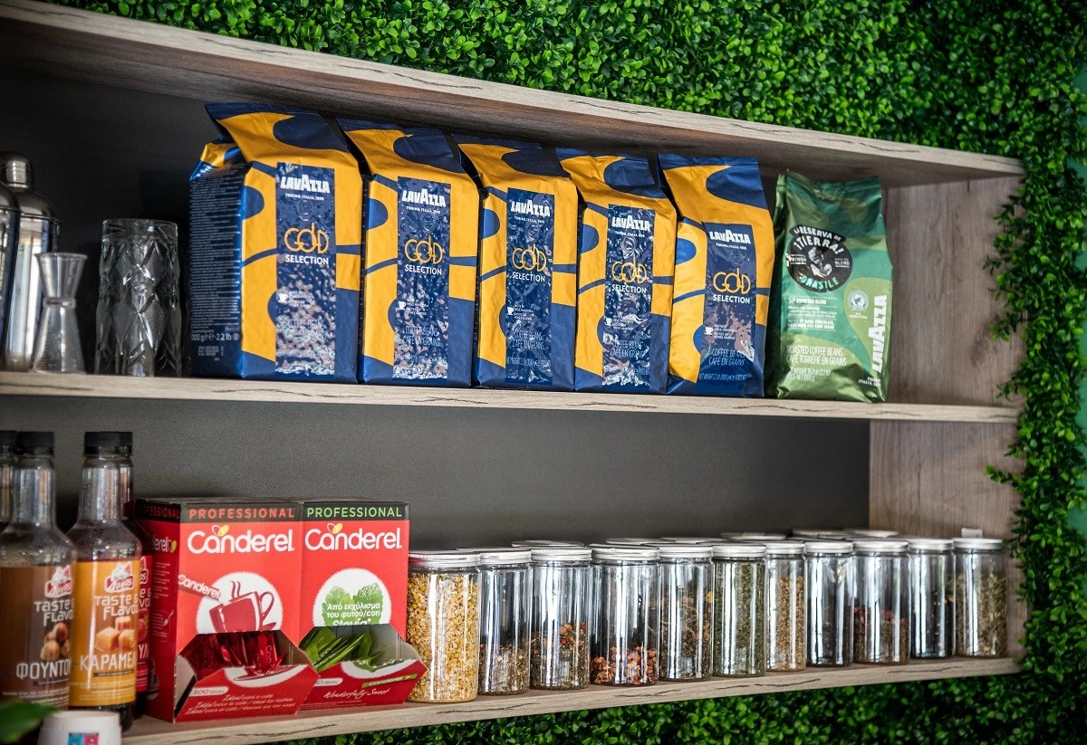 pauls-coffee-and-more4.jpg