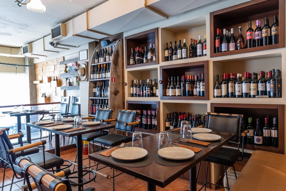 methi-bistro-wine-bar4.jpg