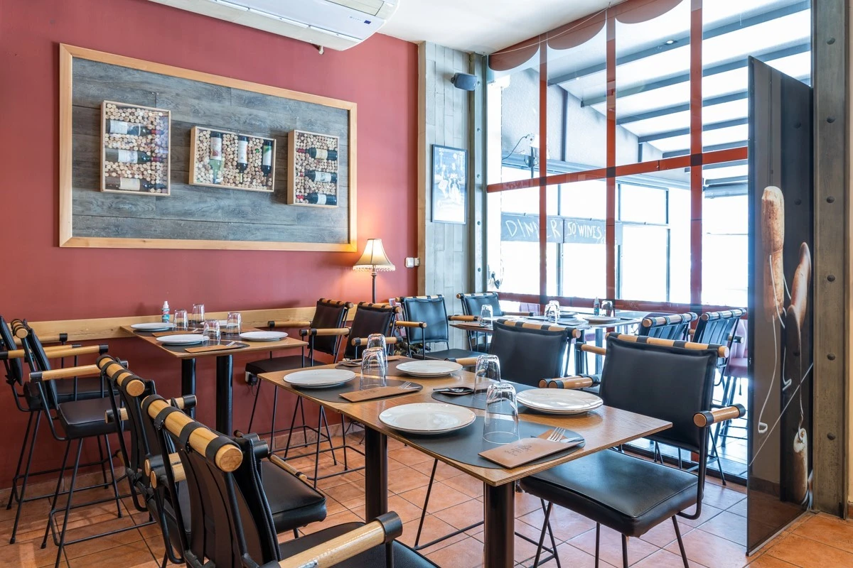 methi-bistro-wine-bar6.jpg