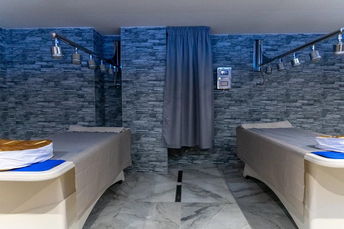 absolute-massage-and-spa16.jpg