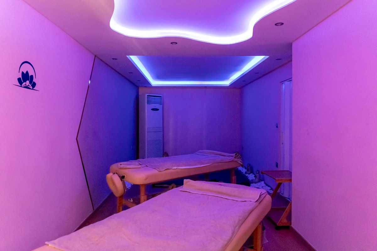 absolute-massage-and-spa7.jpg