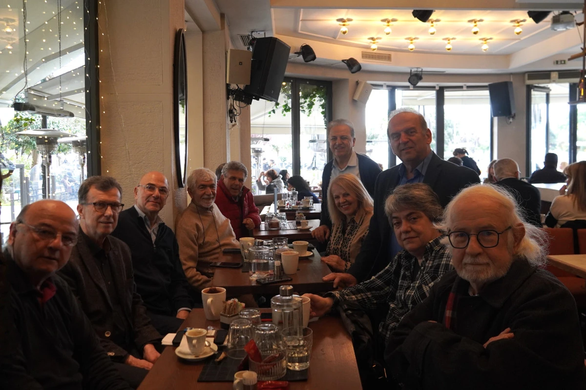 palataki-meeting.jpg