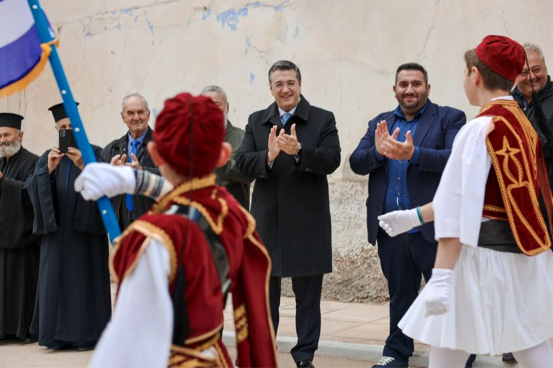 tzitzikostas-axladoxori.jpg
