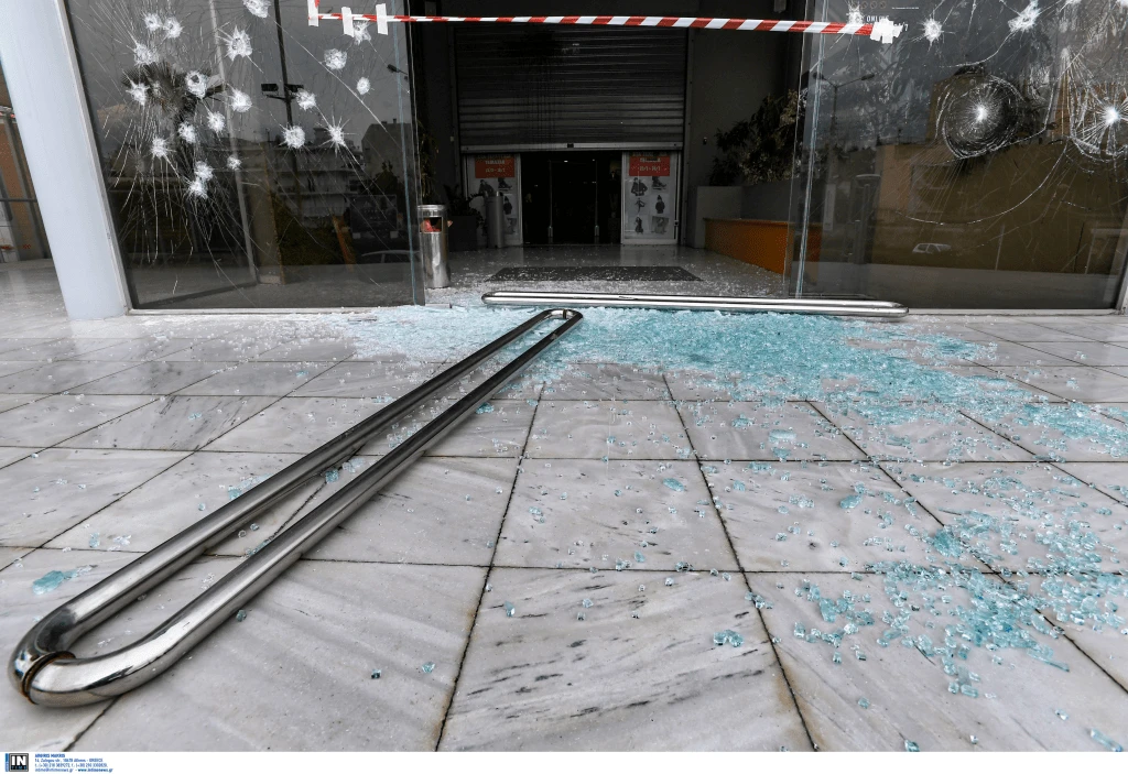rouvikonas-factory-outlet2.png