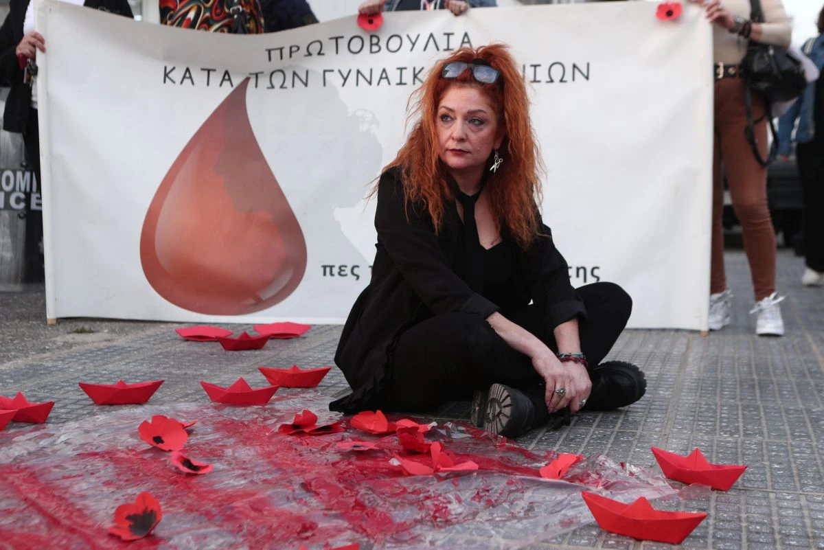 agioi-anargyroi-diadilosi-gynaikoktonia-4.jpg