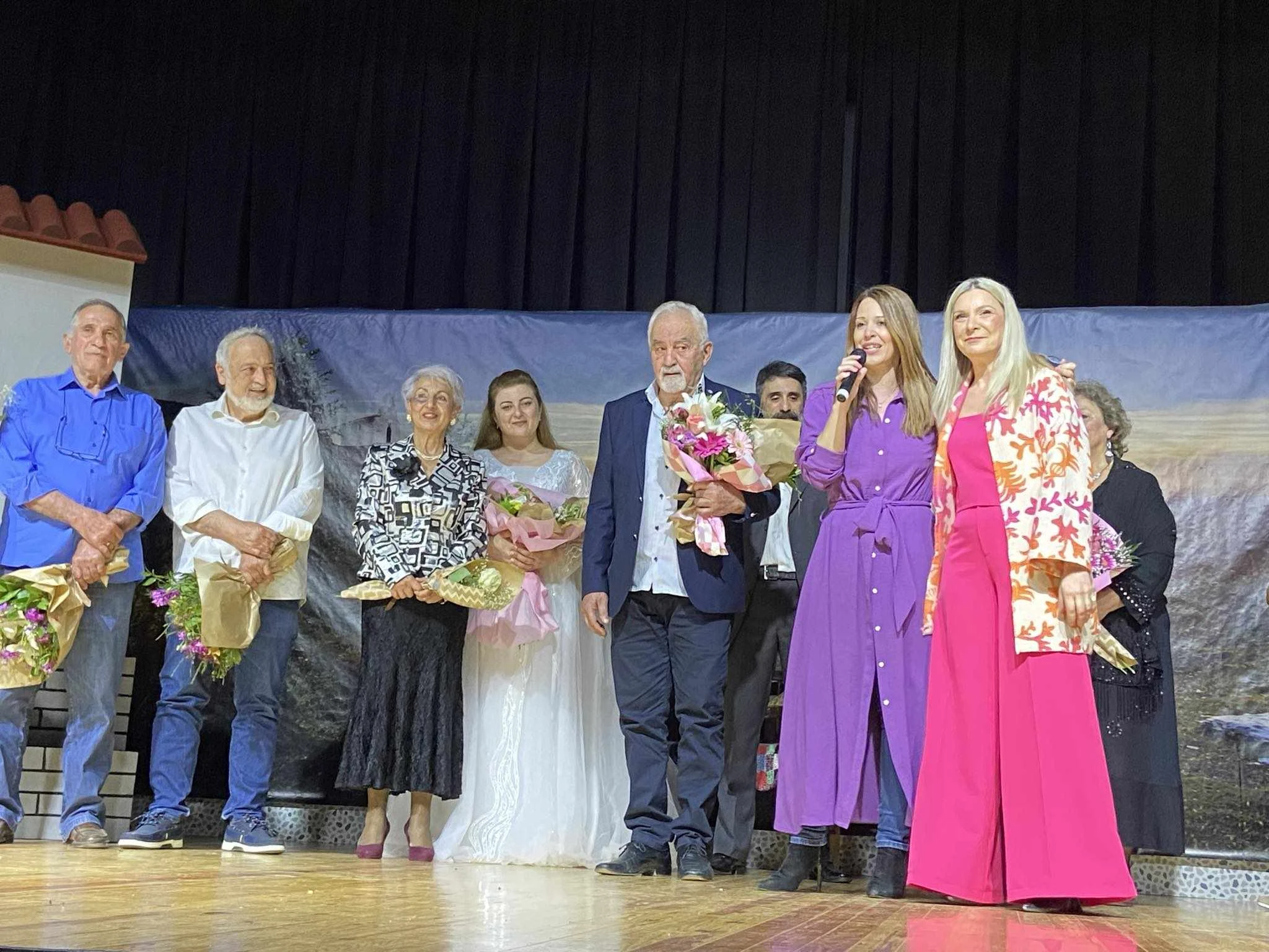 epof-theatriki-parastasi-premiera-4.jpg