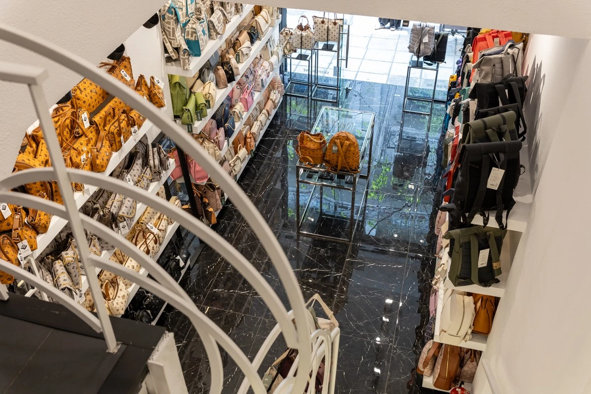 giovanni-bag-store23.jpg