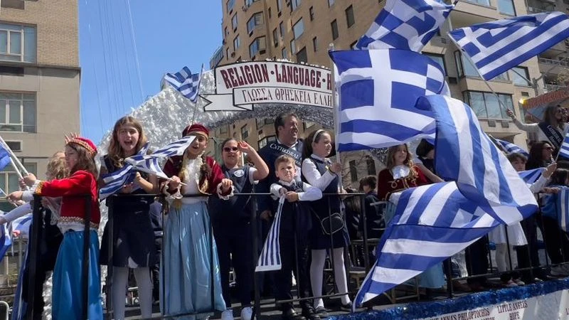 nea-yorki-parelash-25i-martiou1.jpg