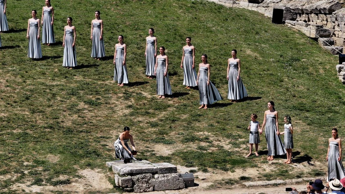 prova-teletis-afis-olympiakis-flogas4.jpg