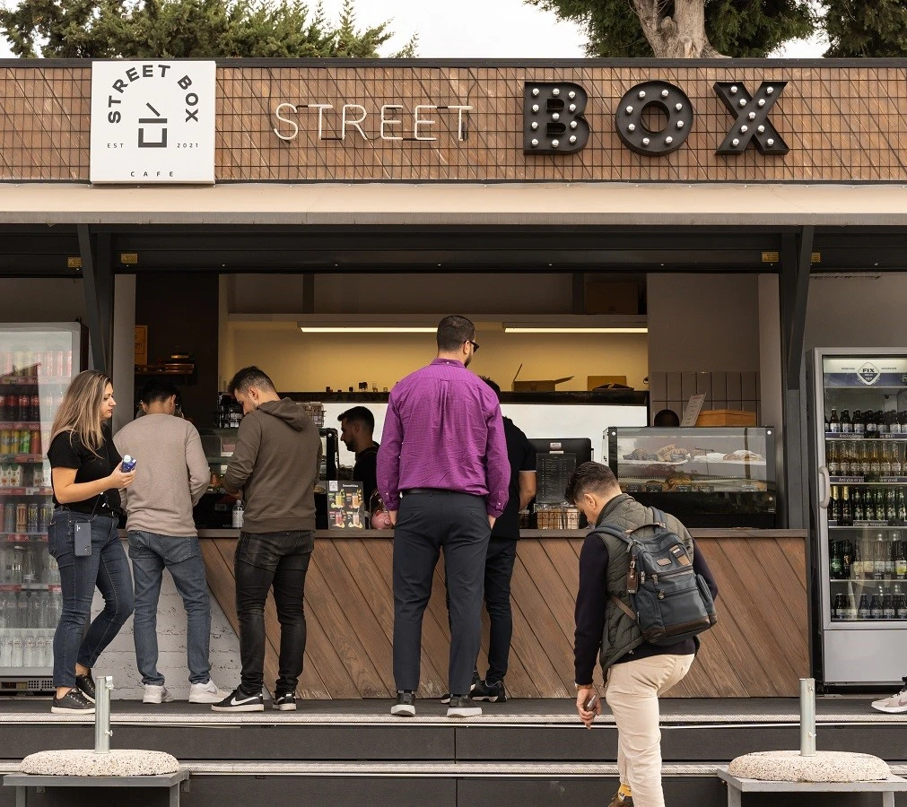 street-box-cafe2.jpg