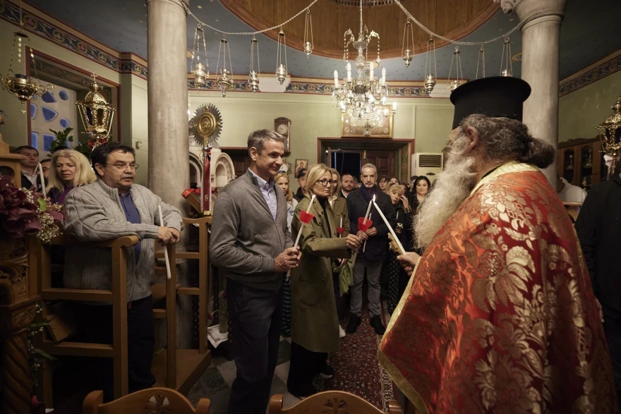 mitsotakis-anastasi-tinos-1.webp