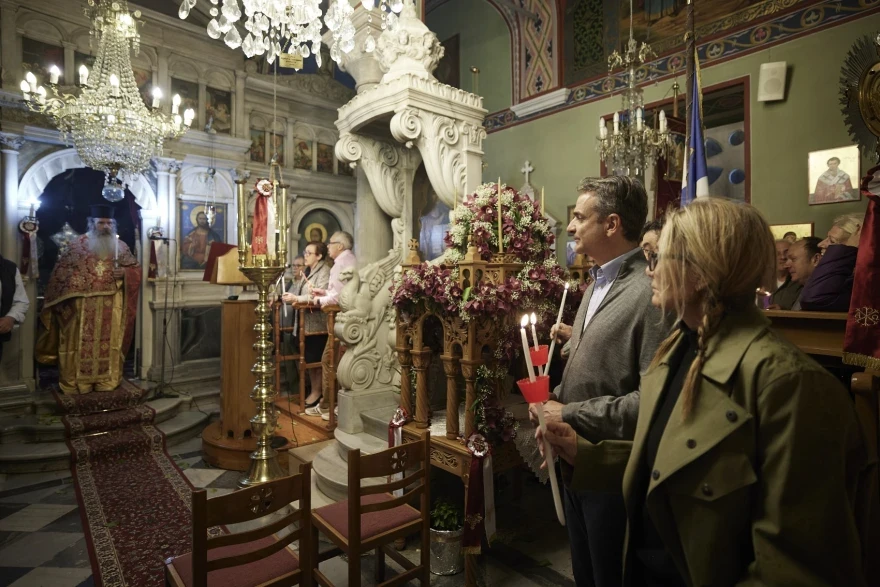 mitsotakis-anastasi-tinos-2.webp