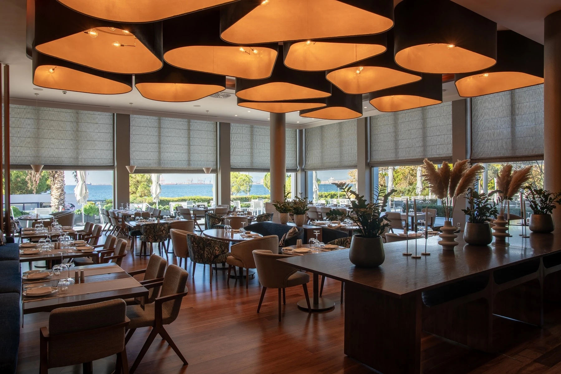 salonika-restaurant-2.jpg