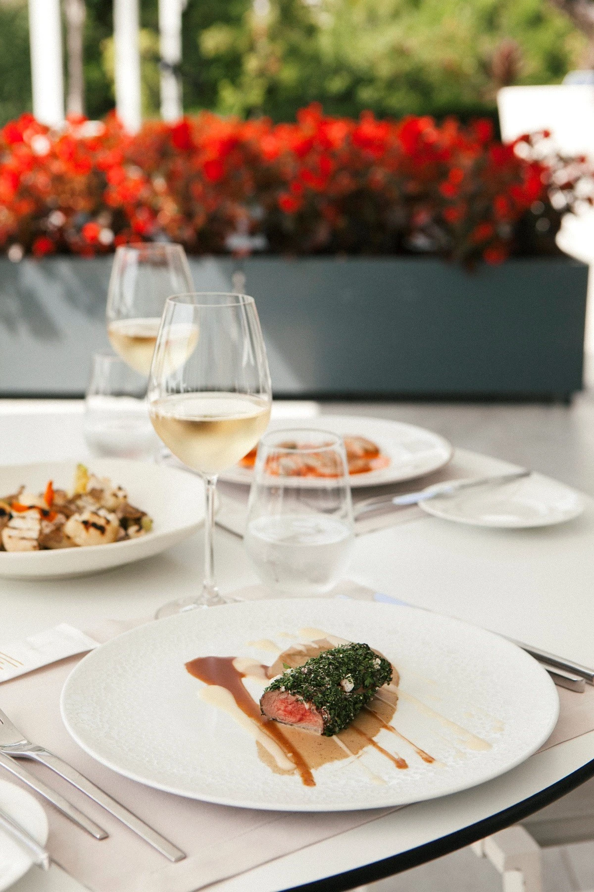 salonika-restaurant-4.jpg