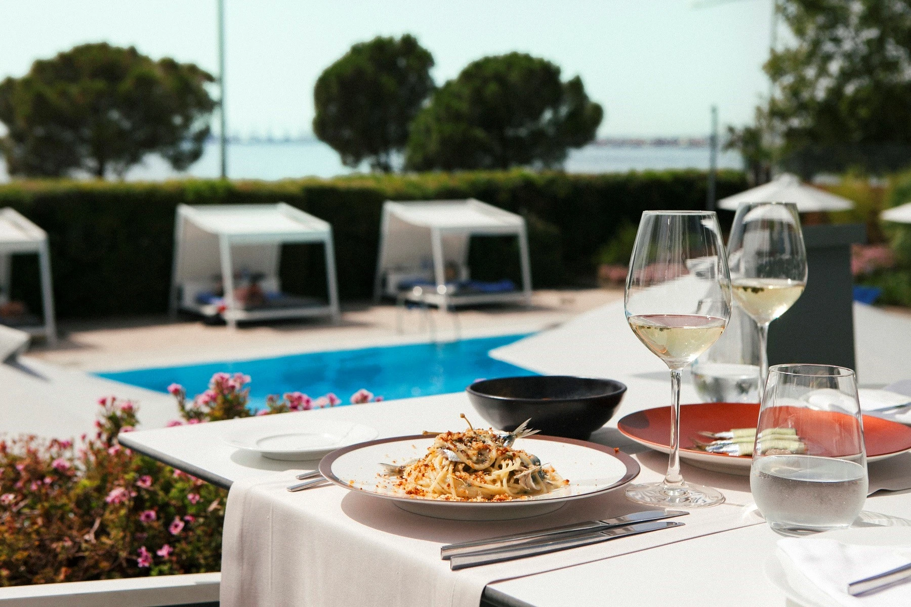 salonika-restaurant-8.jpg