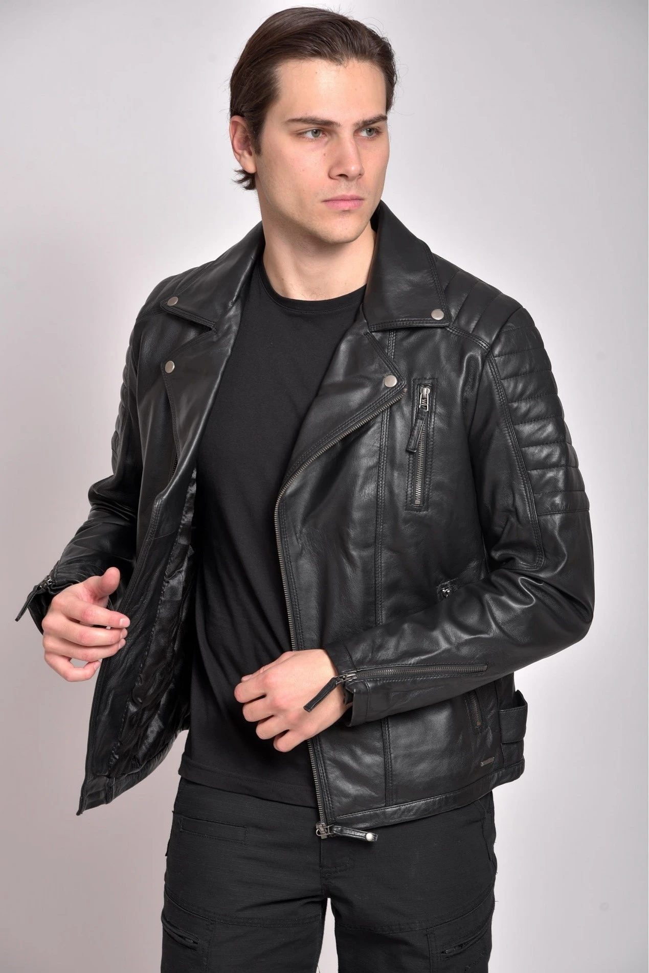 vainas-leather12.jpg