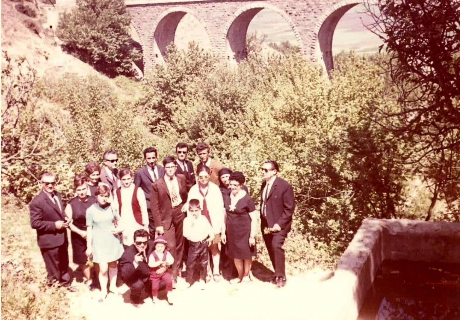 koytsoympas-proinos-kafes-oikogeneia-gefyra-gorgopotamou.jpg