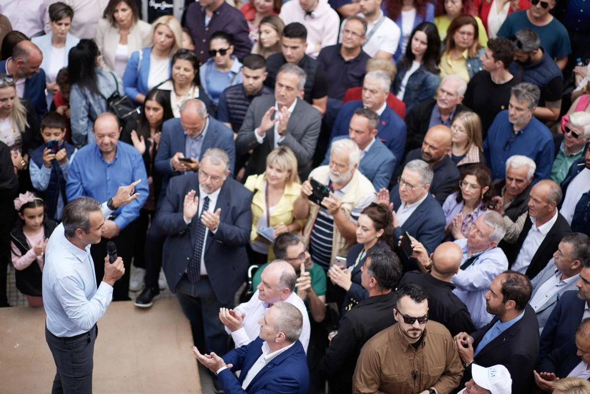 Στιγμιότυπο από την περιοδεία του πρωθυπουργού στη δυτική Μακεδονία - Eurokinissi