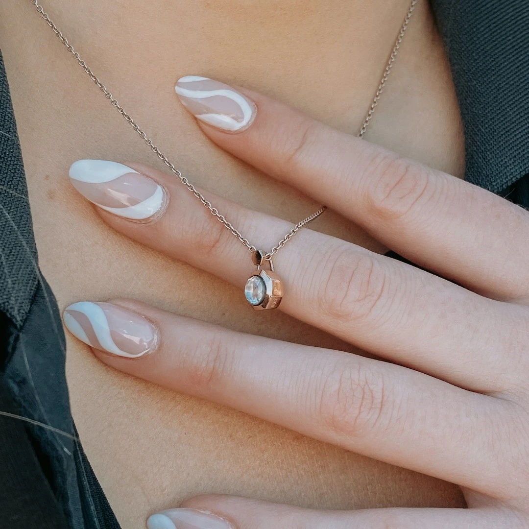 nail-sky12.jpg