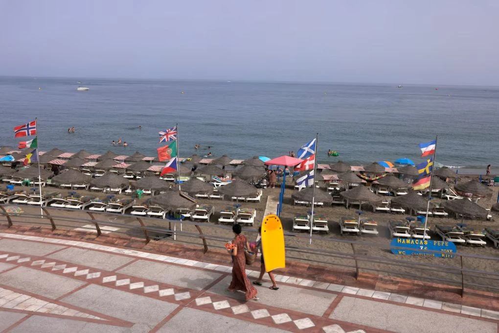 Πηγή: https://www.reuters.com/world/europe/spain-swelters-heatwave-mounts-workers-seek-shade-2024-07-18/