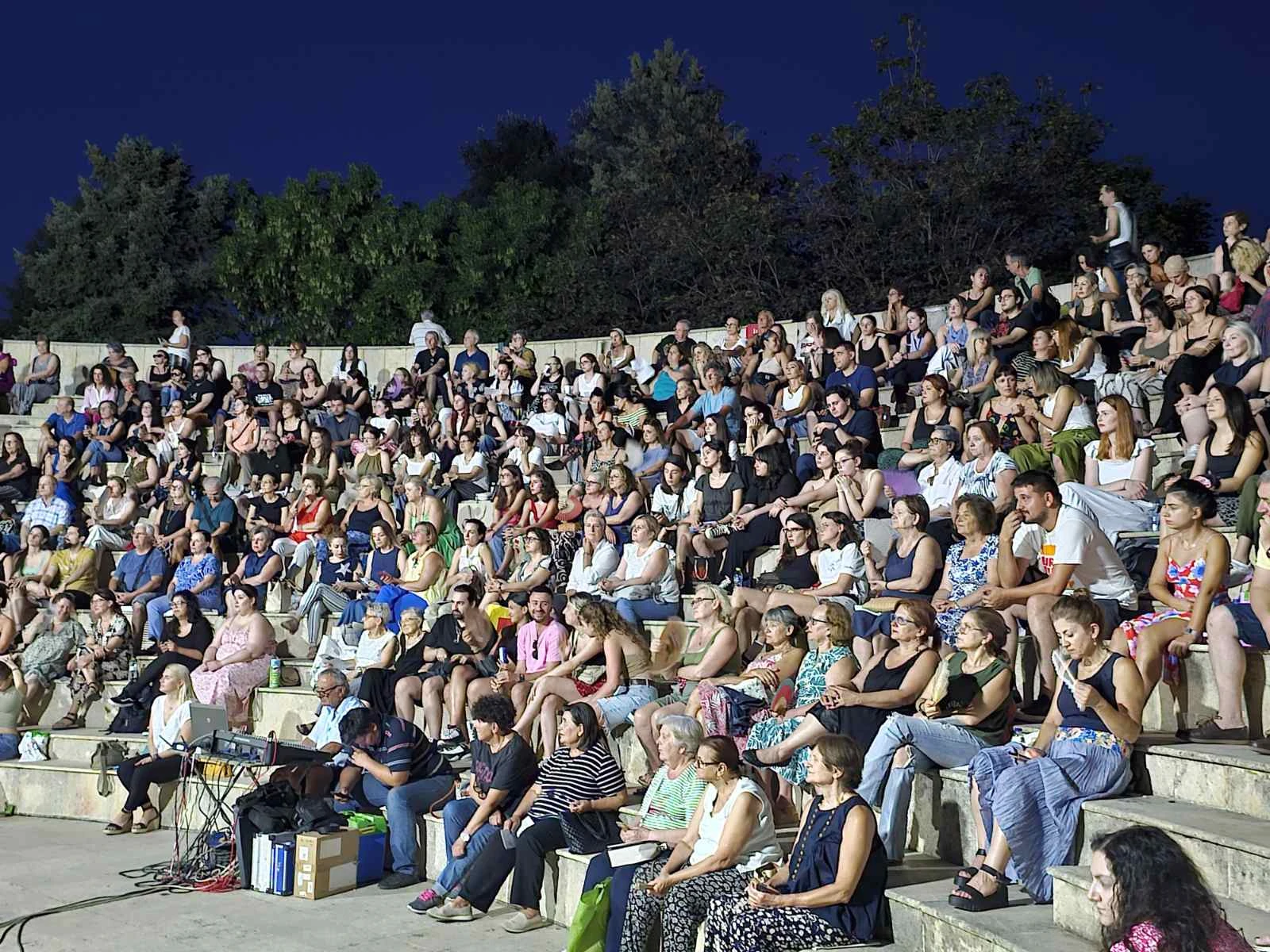 koino-theatro.jpg