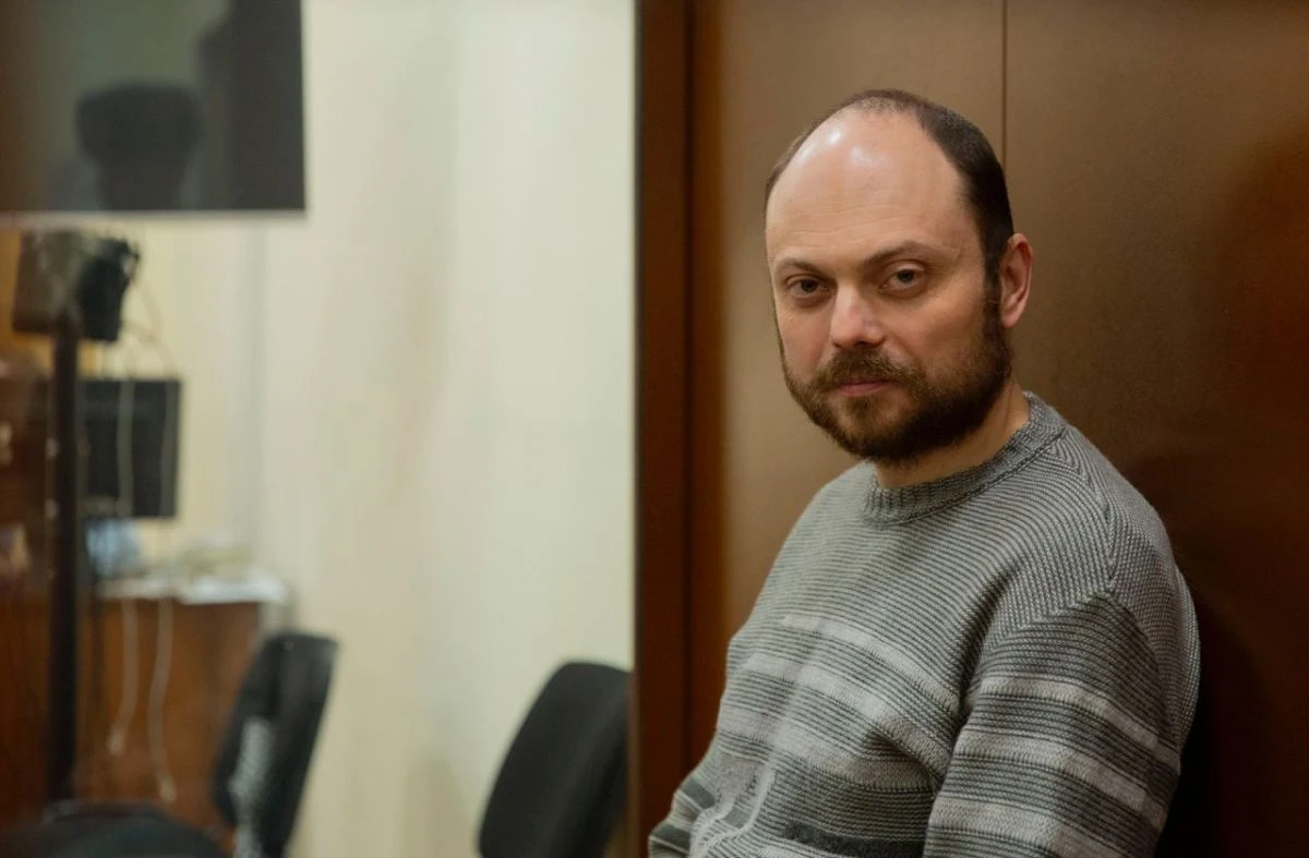 Ο Καρά Μουρζά - Πηγή: https://x.com/novayagazeta_en/status/1818988122618876201/photo/1