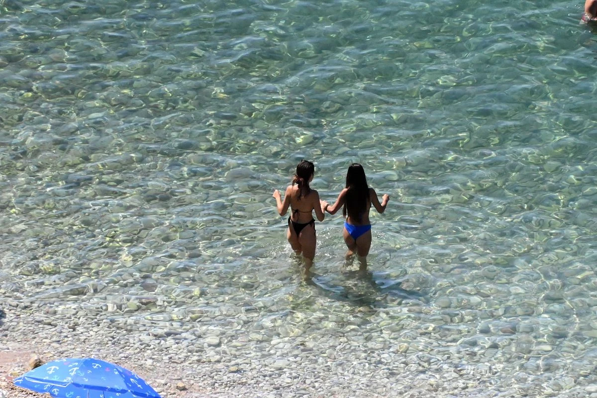 diakopes-thalassa-paralia-mpania-tourismos.jpg?v=0