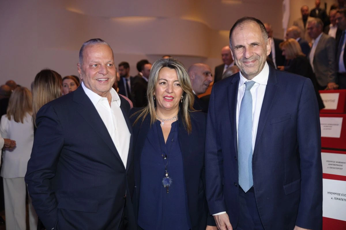 Ο επιχειρηματίας Ευ. Μυτιληναίος, η Μ. Αντωνίου και ο Γ. Γεραπετρίτης