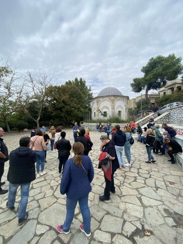xenagiseis-mnimeia-dimos-thessalonikis-touristes-stin-poli-tous-0007.jpg?v=0